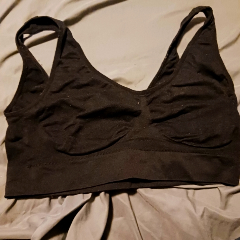 BLACK SPORTS BRA